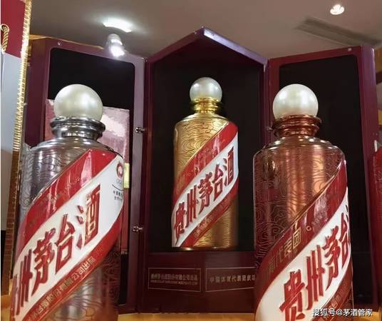 貴州茅臺(tái)鎮(zhèn)30年典藏年年有余(貴州茅臺(tái)鎮(zhèn)年年有余酒30典藏)