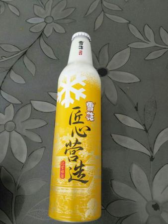 雪花啤酒一瓶多少(雪花啤酒一瓶多少錢)