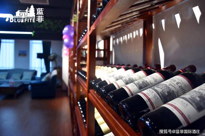 什么人群喜歡品紅酒(紅酒針對(duì)什么樣的人群)