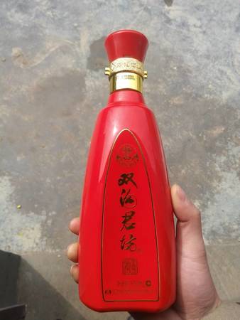 湖北藍(lán)標(biāo)稻花香酒多少錢(qián)一瓶(湖北稻花香45度藍(lán)標(biāo)酒)