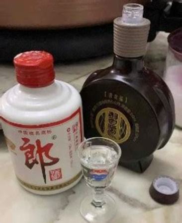 半斤白酒是什么級別的,白酒鑒賞級是什么級別