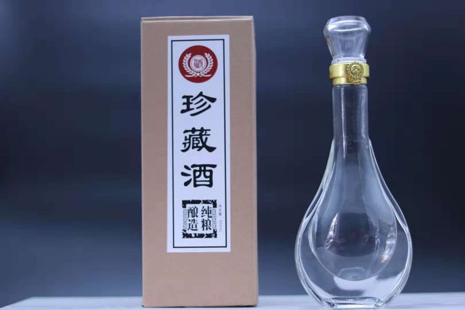 御酃白酒白瓶子的價(jià)格(白金御釀酒多少錢一瓶)