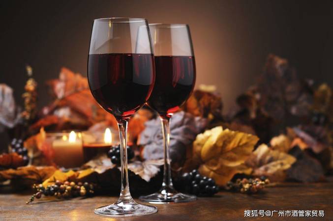 喝紅酒要加什么(紅酒應(yīng)該加什么)