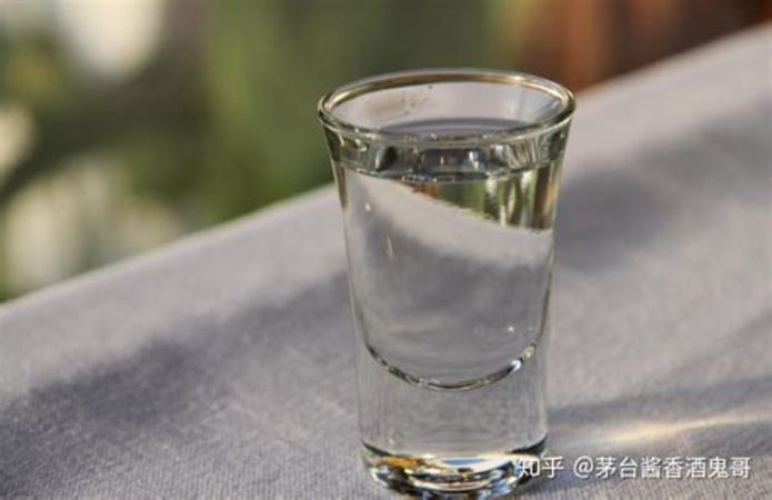 為什么有人愛個白酒,你為什么會喜歡喝白酒呢