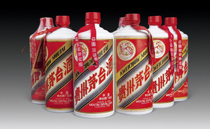 茅臺(tái)鎮(zhèn)大閱兵酒(茅臺(tái)鎮(zhèn)大閱兵酒500ml)