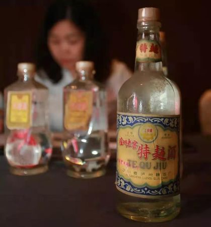 瀘州老酒價格表和圖片(瀘州老酒價格表和圖片)