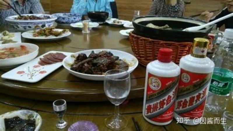 茅臺(tái)迎賓酒屬于什么檔次的酒,茅臺(tái)王子酒和迎賓酒