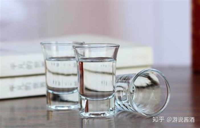 喝完酒后喝什么對身體好,喝酒后吃什么食物對肝臟好