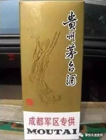 茅臺(tái)鎮(zhèn)白酒罐裝流水線怎么樣,茅臺(tái)鎮(zhèn)典藏酒廠是什么酒