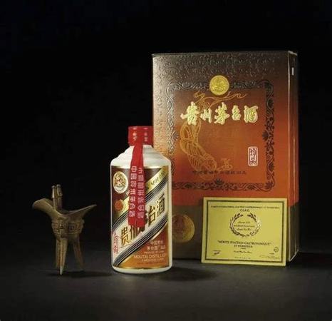 茅臺(tái)五十年的空盒子值多少錢,50年的茅臺(tái)如今值多少錢